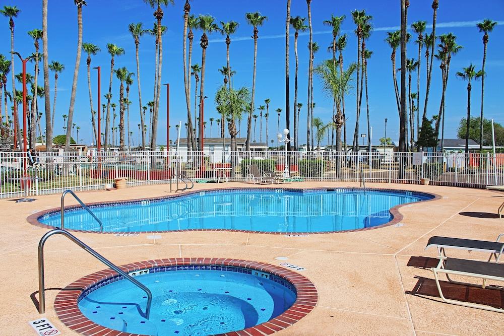 Victoria Palms Inn & Suites photo 25