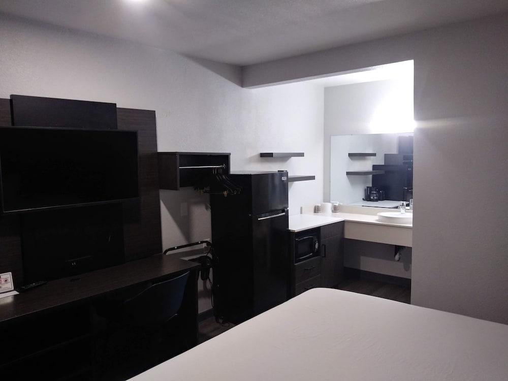 Studio 6 West Sacramento, CA photo 20