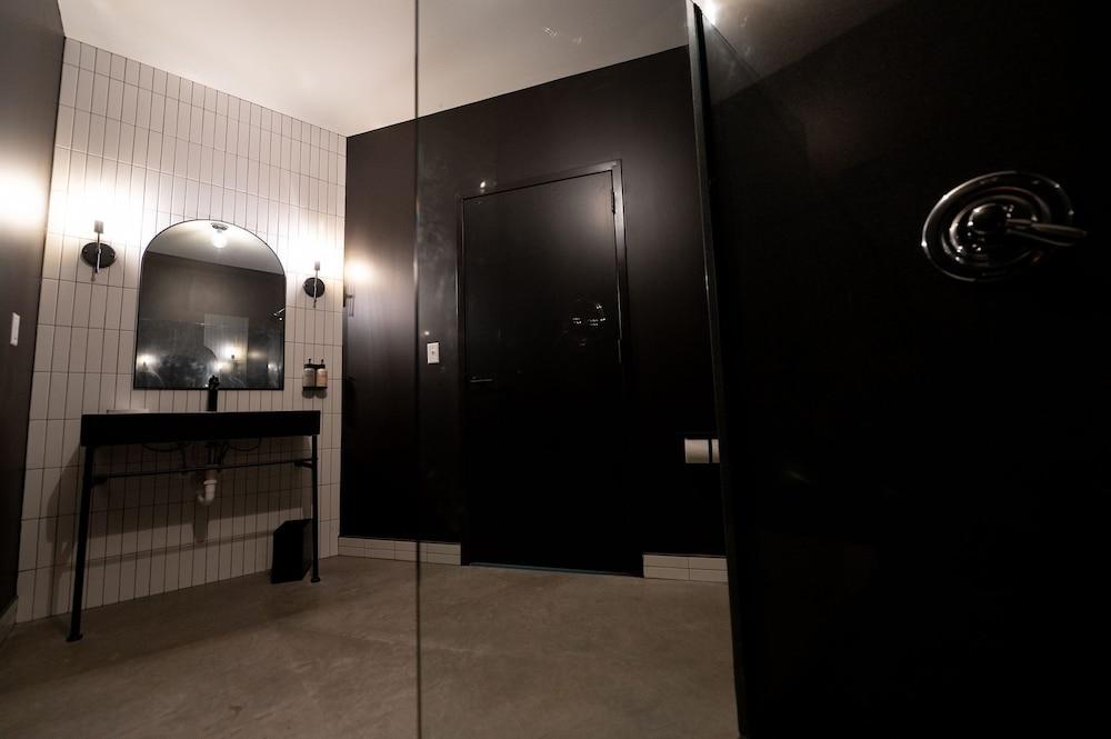 Arch and Cable Hotel photo 26