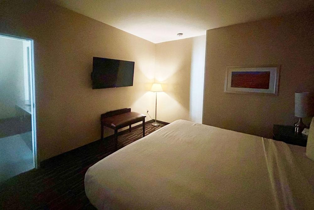Wyndham Garden Lancaster CA photo 24