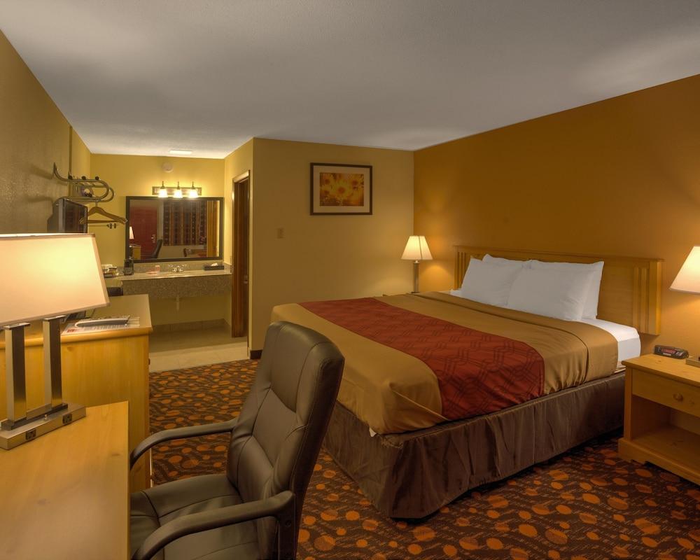 Econo Lodge Phillipsburg photo 6