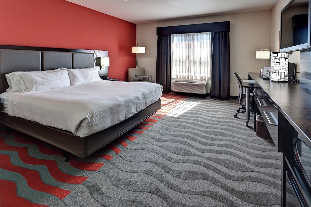 Holiday Inn Express & Suites Wichita Northwest by IHG photo 2