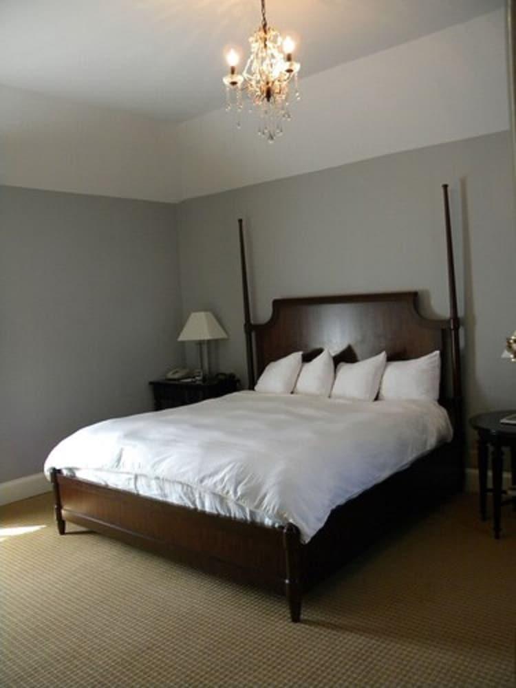 The Smith House photo 22