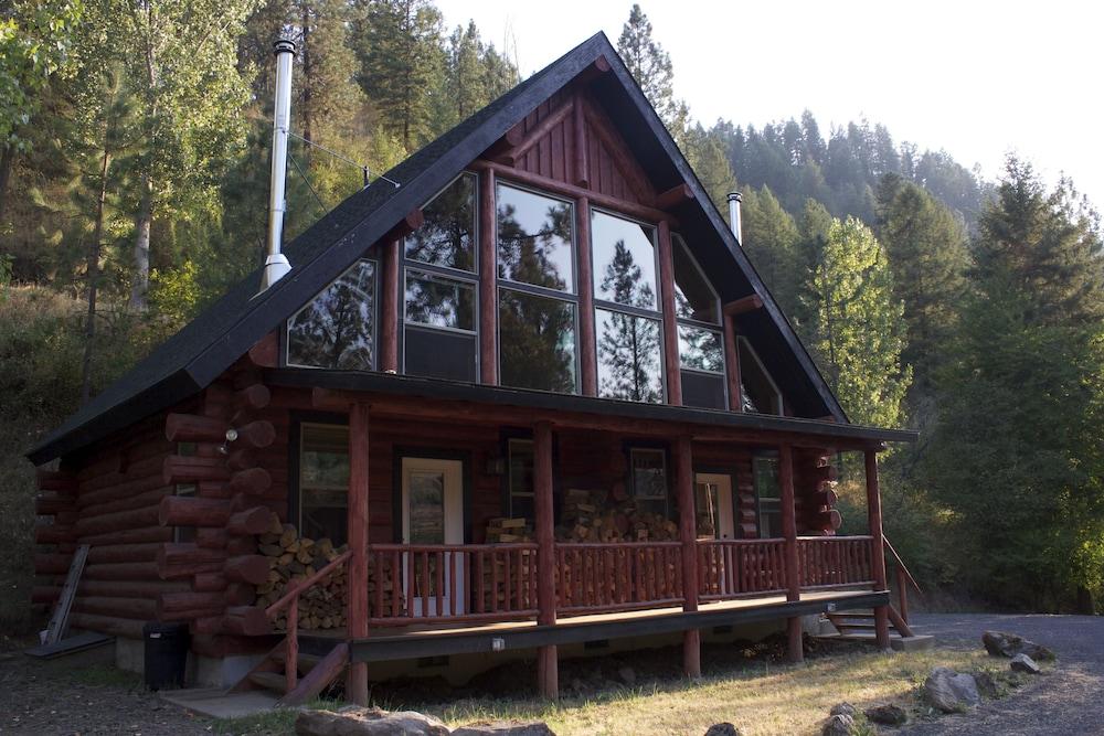 Hearthstone Elegant Lodge by the River photo 42