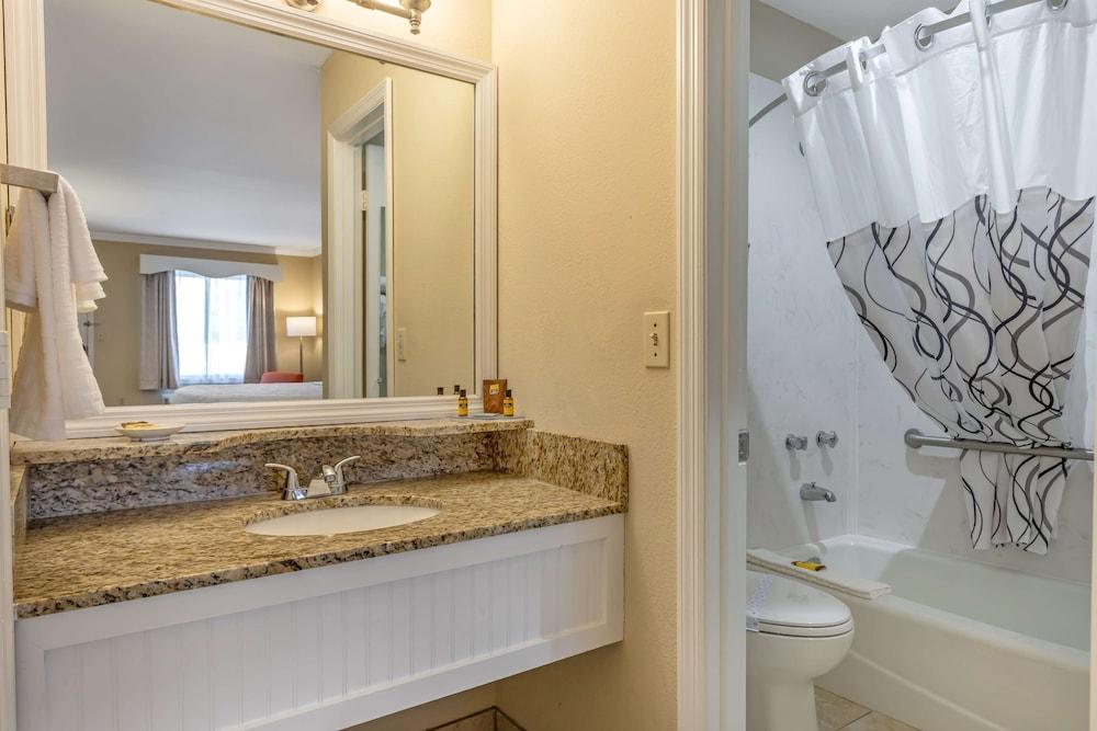 Best Western Plus Santee Inn photo 25