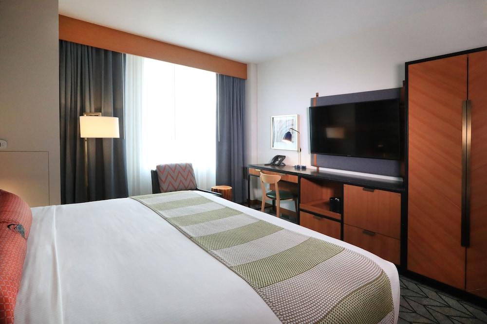 Emerald Queen Hotel and Casino - Tacoma photo 67