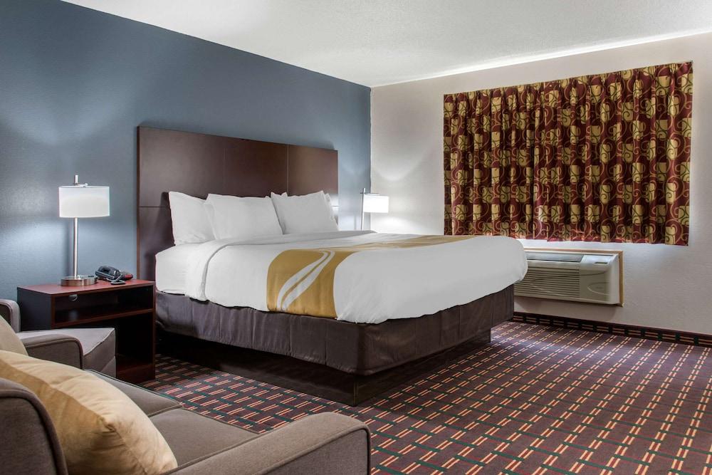 New Prague Inn & Suites photo 38