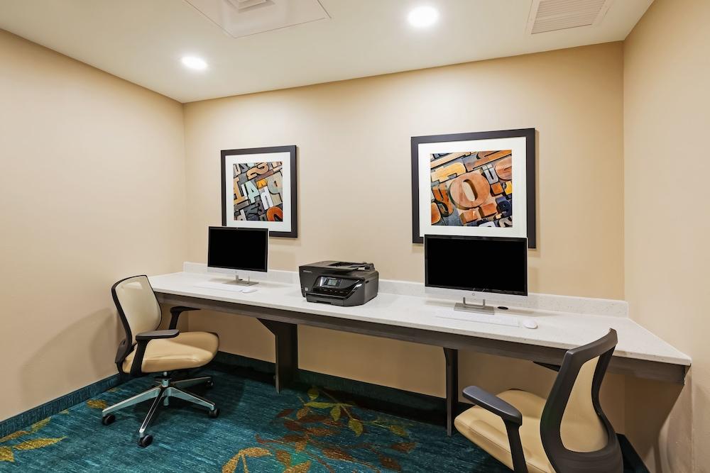Candlewood Suites Lenexa - Overland Park Area by IHG photo 59