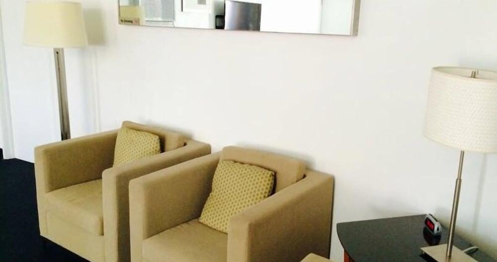 American Suites El Dorado photo 4
