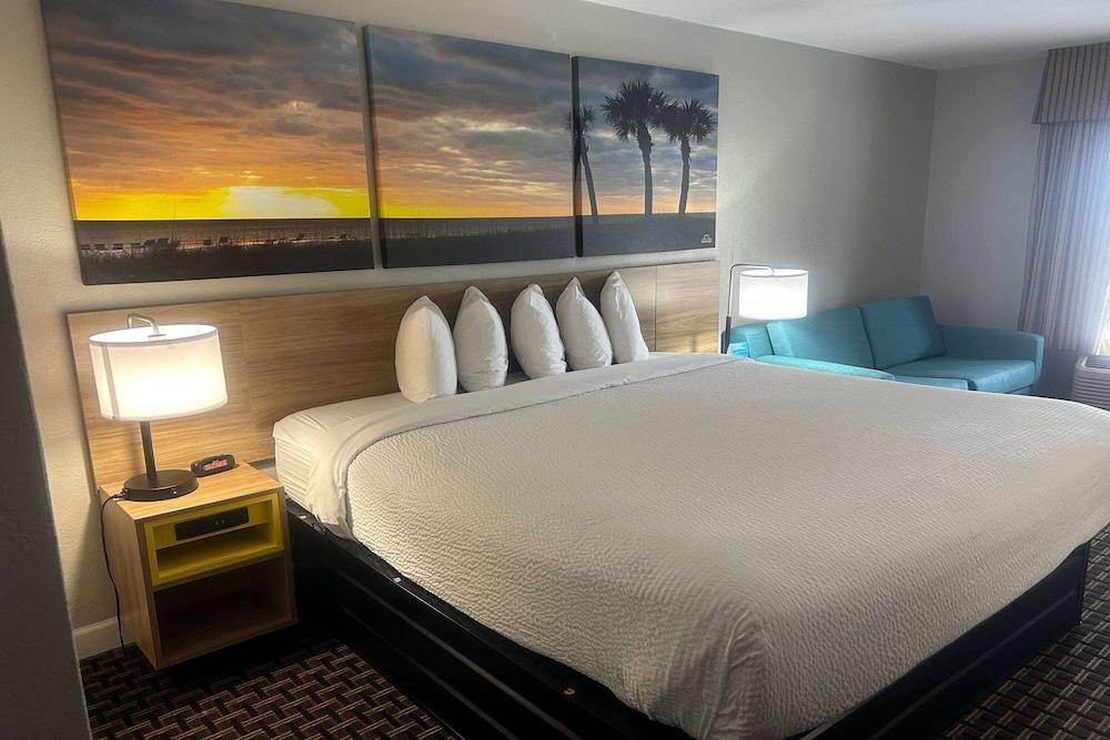 Days Inn by Wyndham Port Charlotte/Punta Gorda photo 7