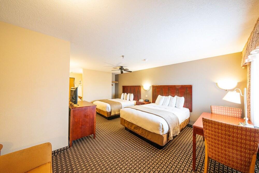 Alpine Inn & Suites photo 10