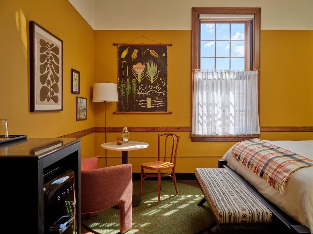 The Abner Hotel photo 2