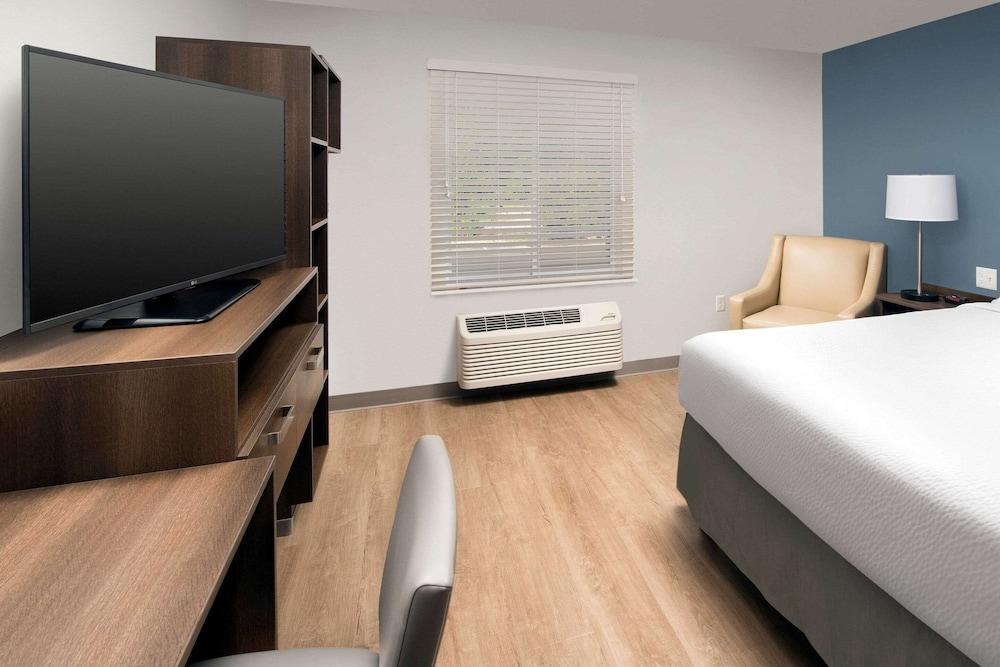 WoodSpring Suites San Antonio Stone Oak photo 10