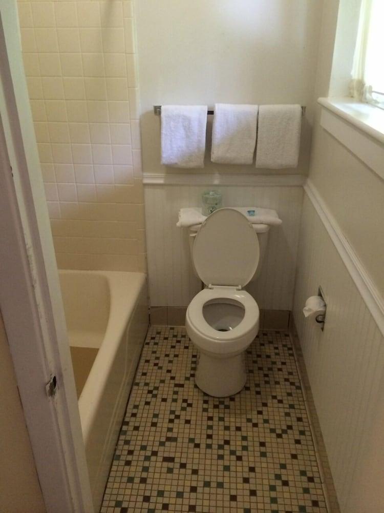 Drama Inn photo 25