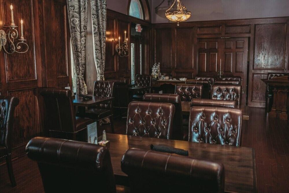Historic Elgin Hotel photo 54