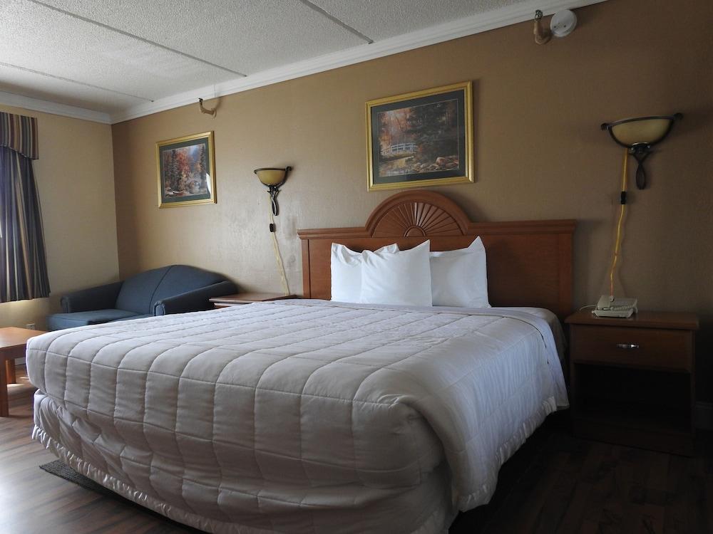 Relax Inn photo 6