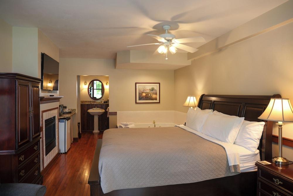 The Liberty Lodge at Sister Bay photo 15