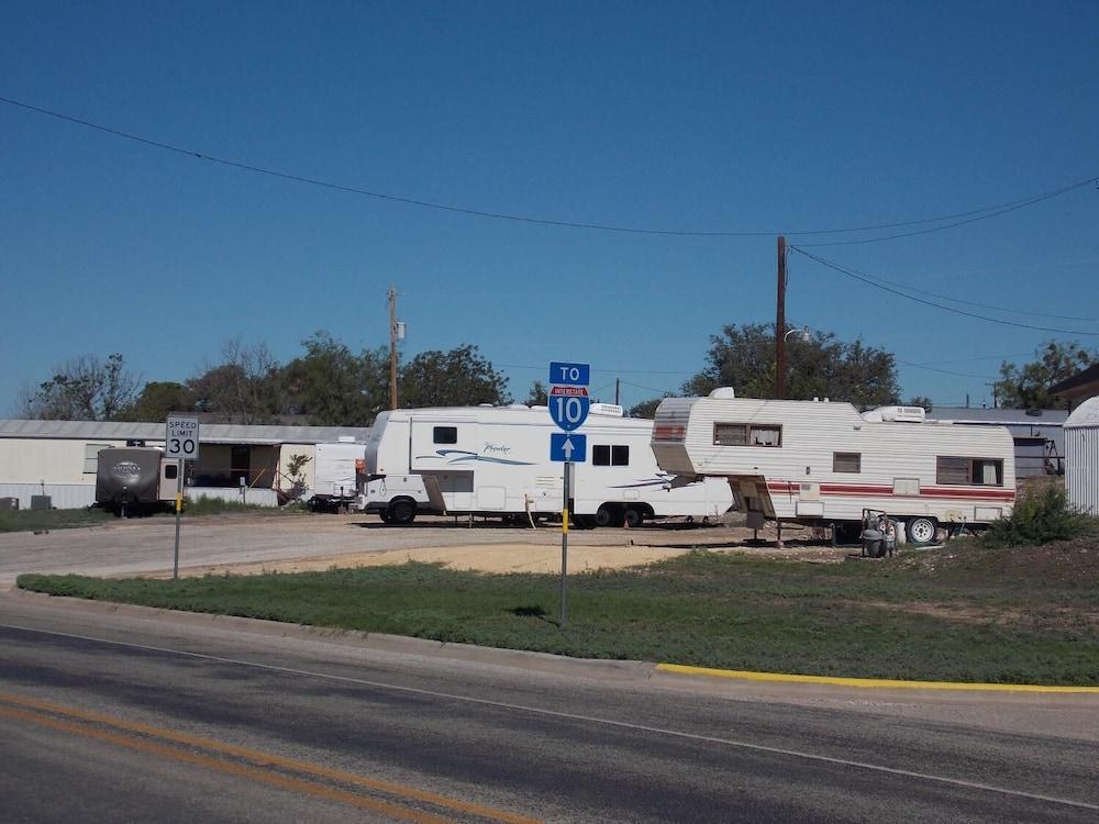 Holiday Host Motel photo 19