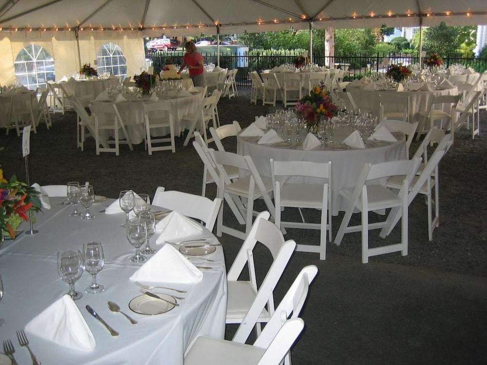 Inn at 202 Dover photo 32