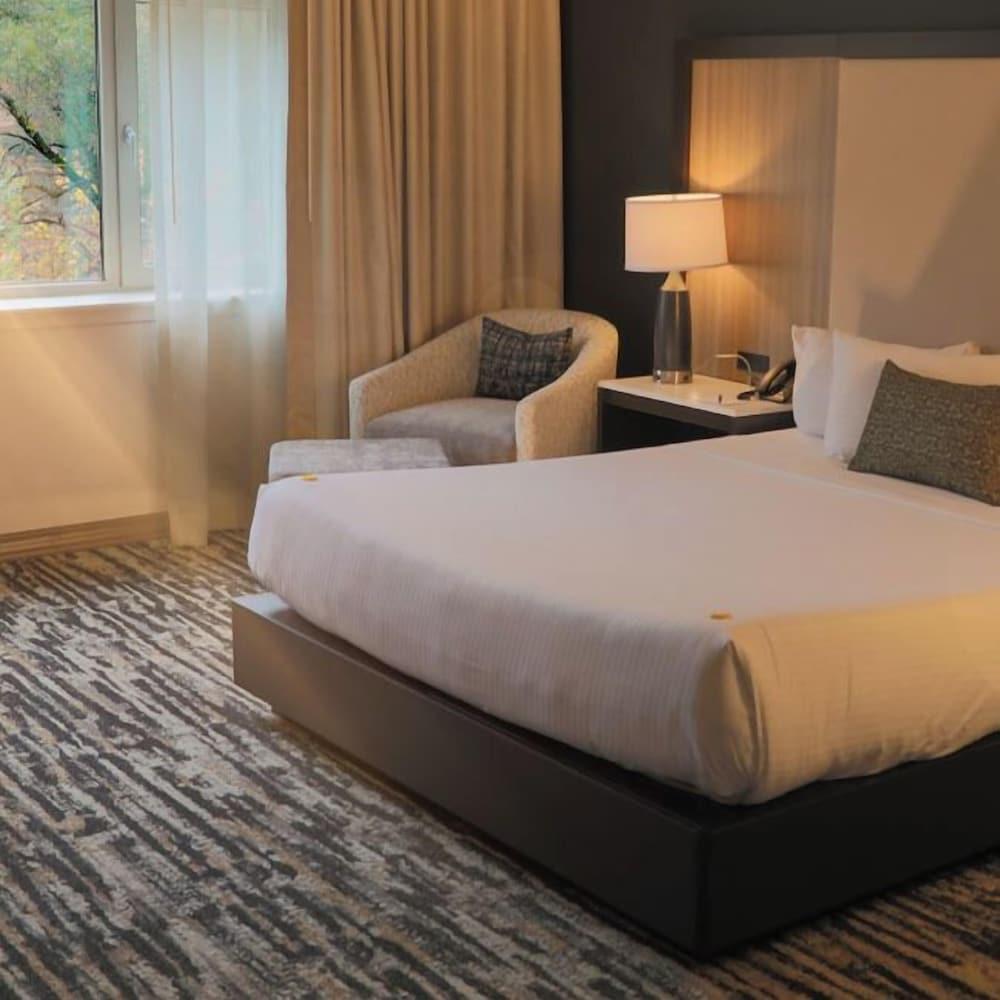 The Hotel at Black Oak Casino Resort photo 3