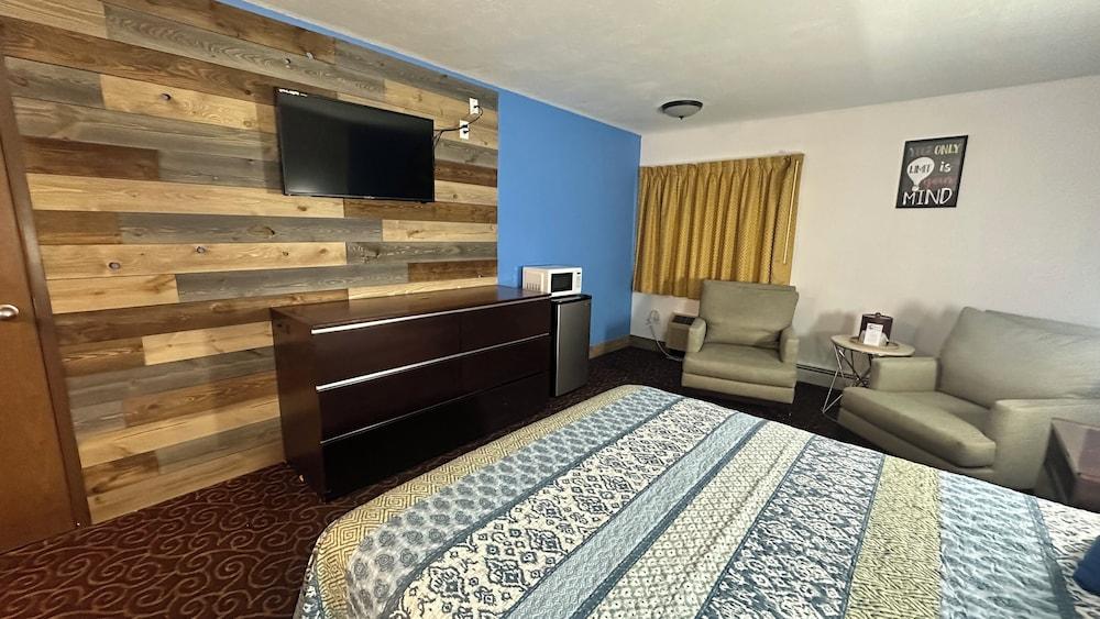 Chesaning Inn & Suites photo 62
