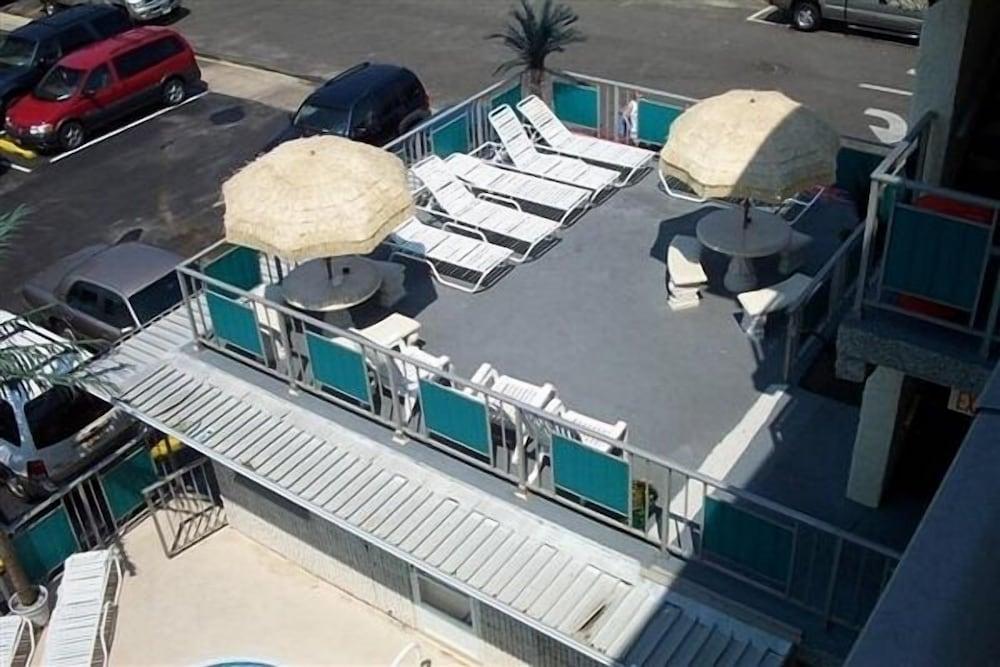 Four Winds Motel photo 40
