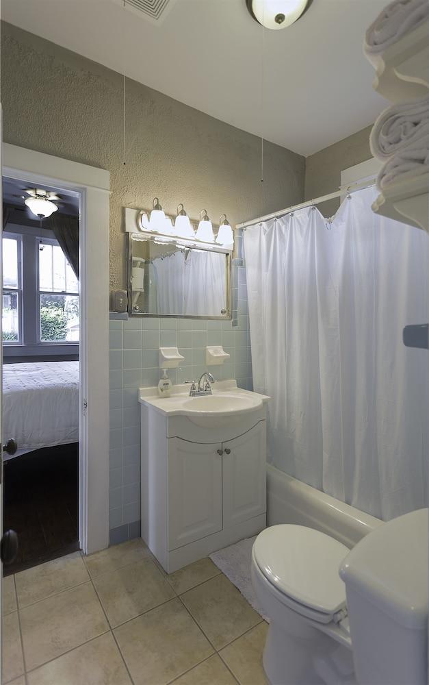 Park Place Inn and Cottages photo 36