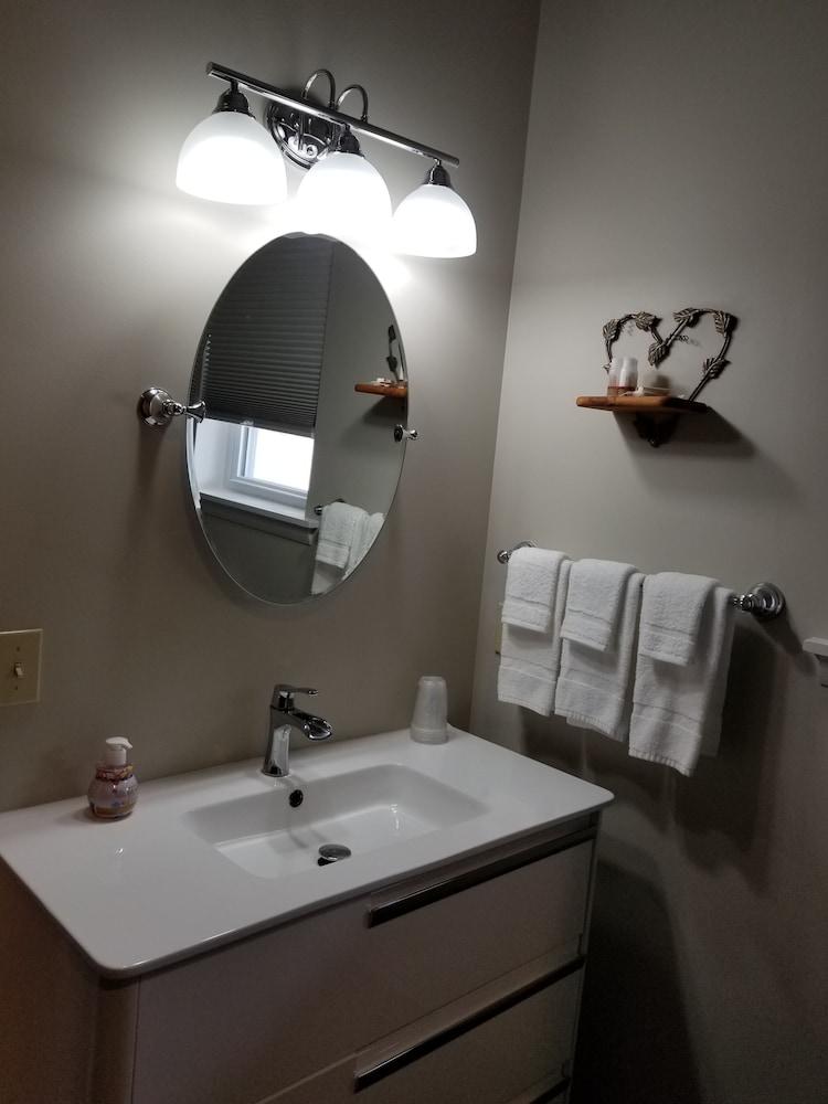 Torch Bay Inn photo 9