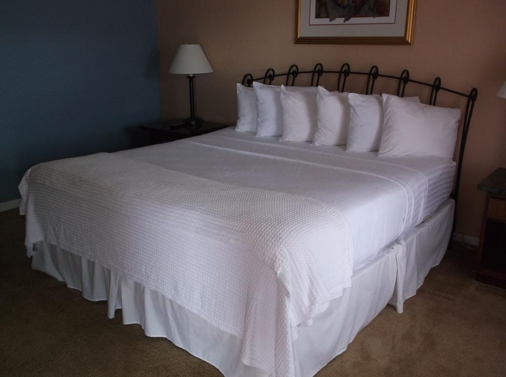 Four Horseman Travel Lodge photo 18