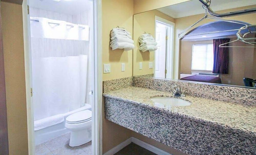 Carlton Motor lodge photo 2