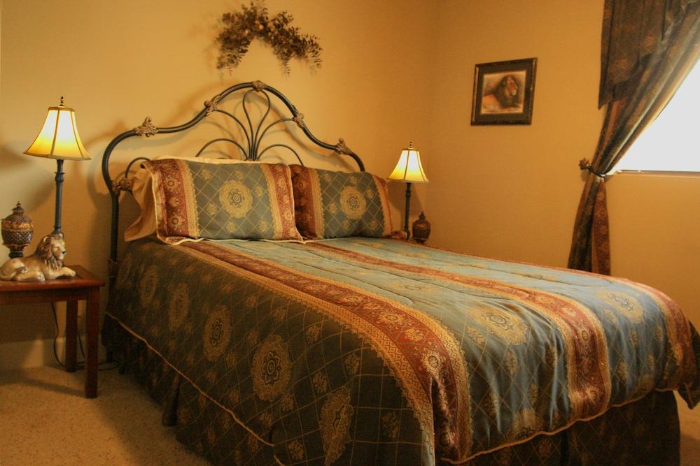 Monroe Street Suites photo 19
