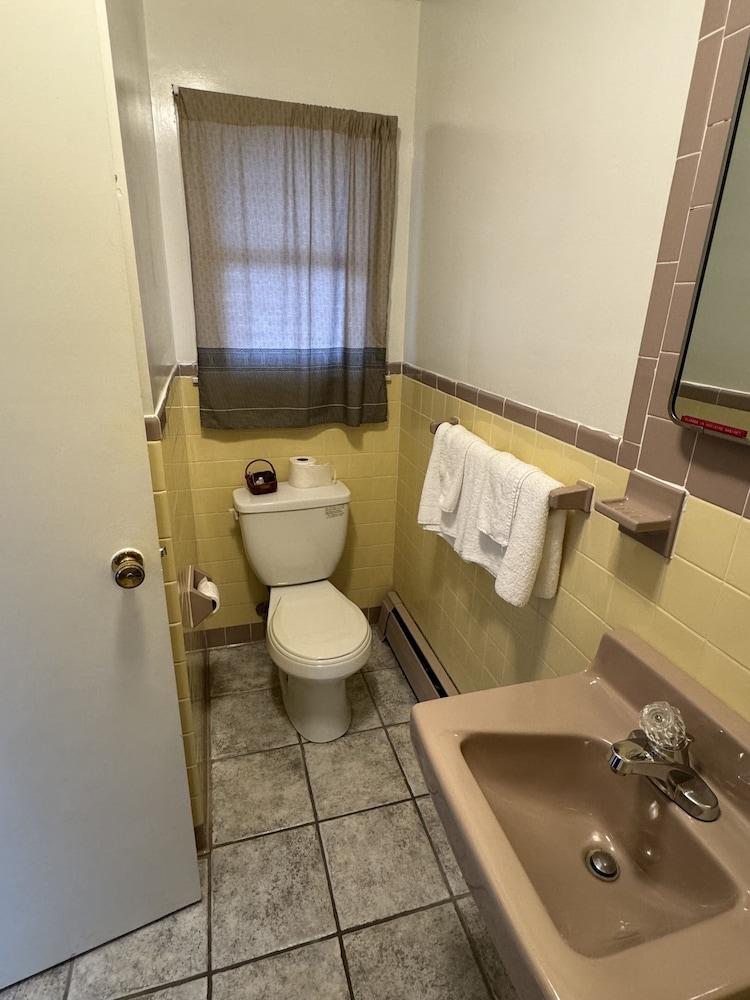 Holiday Motel Westfield photo 9