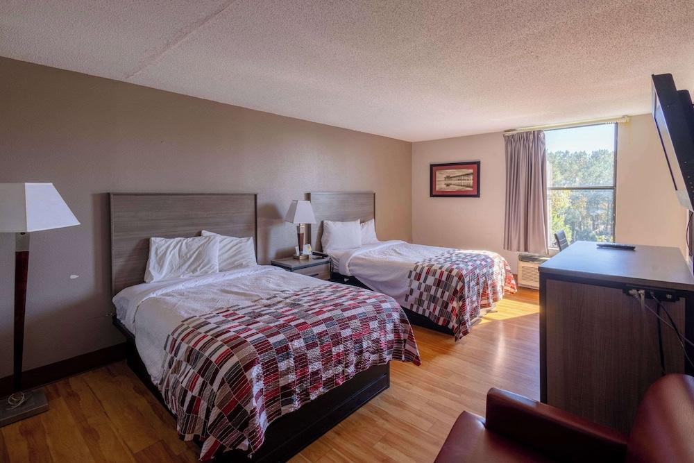 Clarion Pointe photo 16