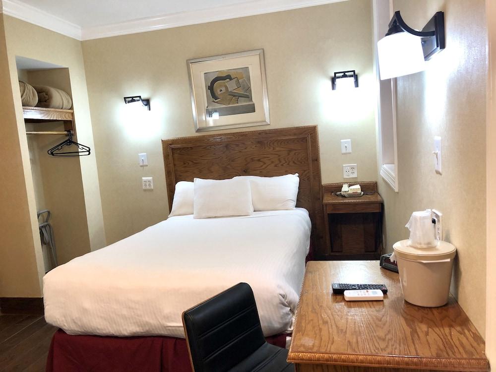 District Hotel photo 40