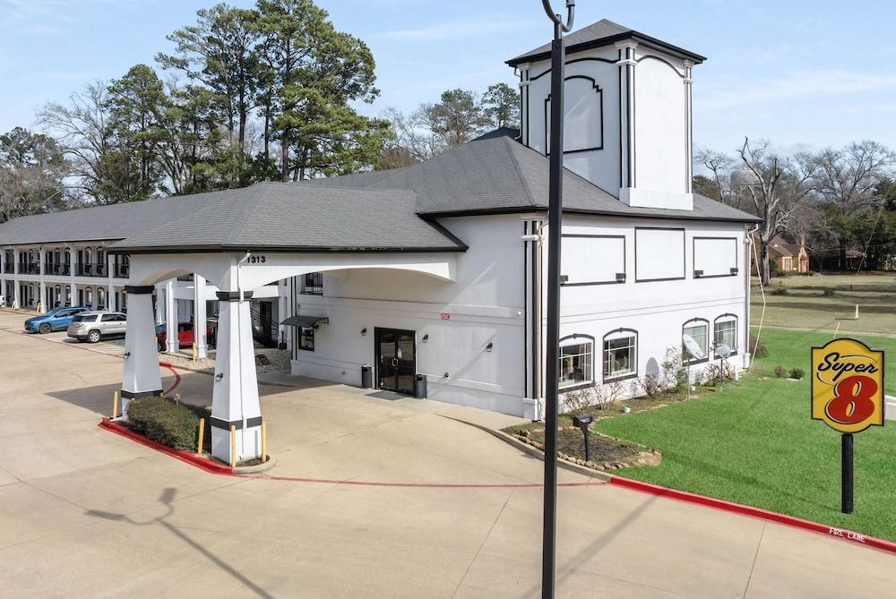Super 8 by Wyndham Mansfield LA photo 22