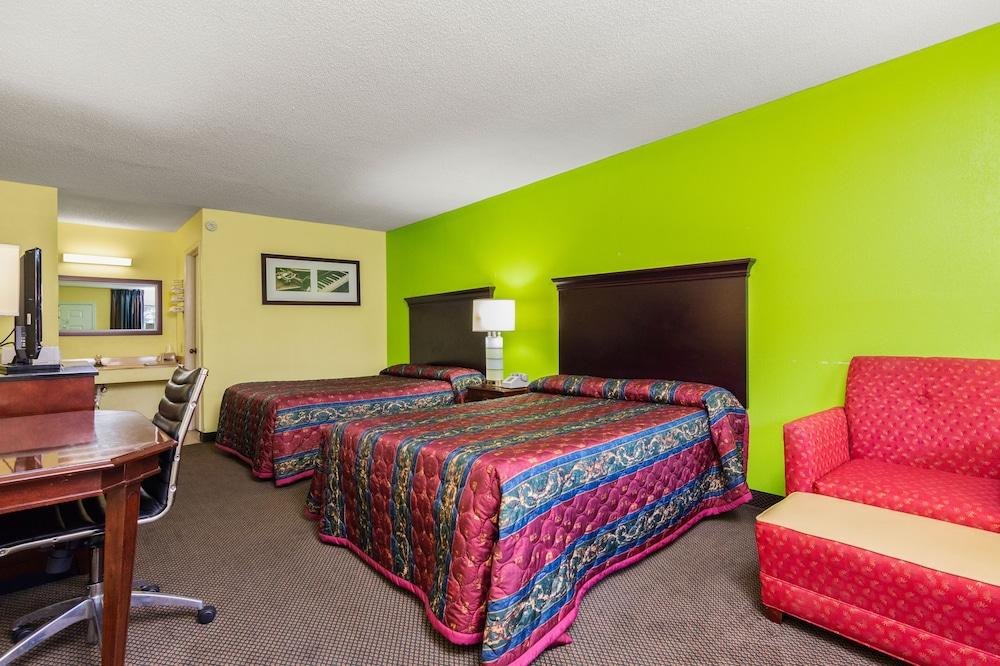 Budget Host Inn by Hotel O Portland near I-65 photo 4