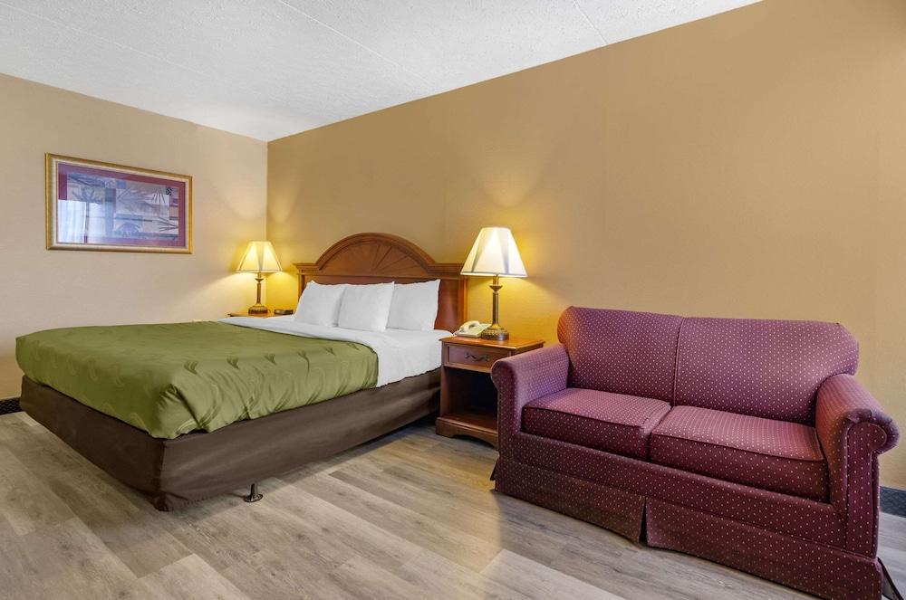 Quality Inn near Martinsville Speedway photo 26