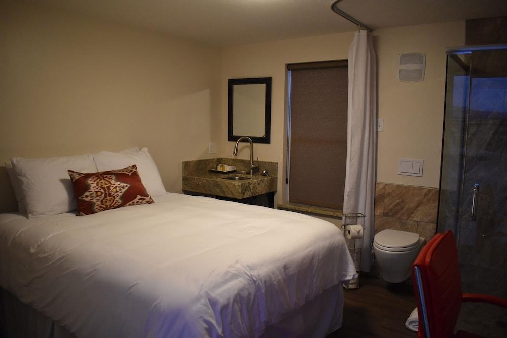 Iron Springs Adventure Resort & RV Park photo 3