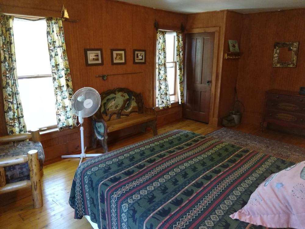 The Woods Inn photo 14
