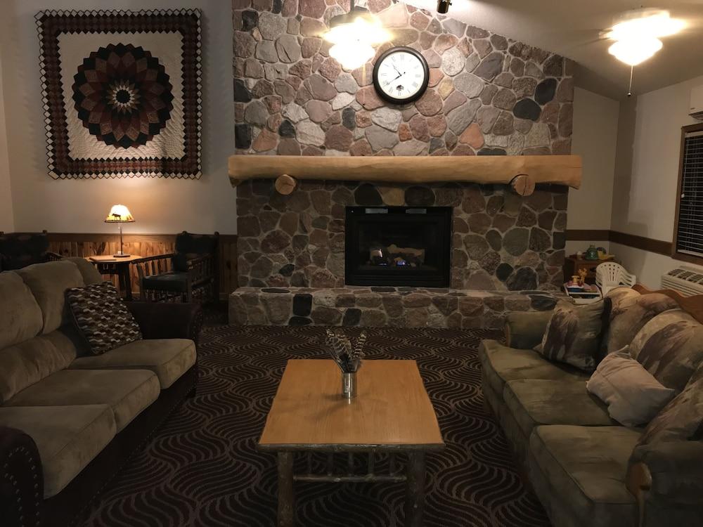 Boarders Inn & Suites by Cobblestone Hotels - Wautoma photo 7