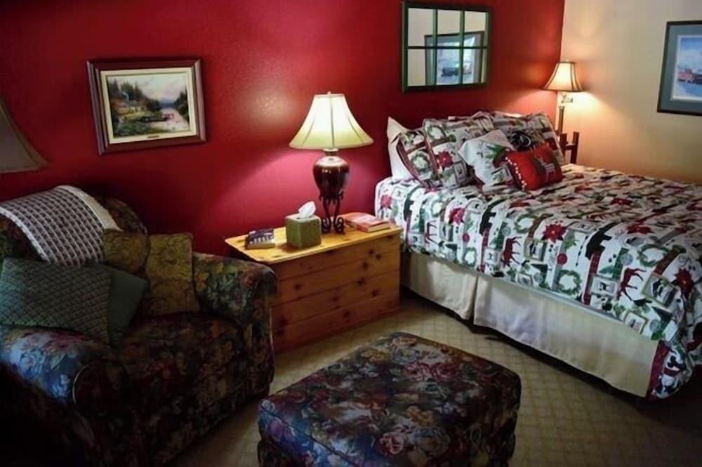 Reflections Inn photo 28