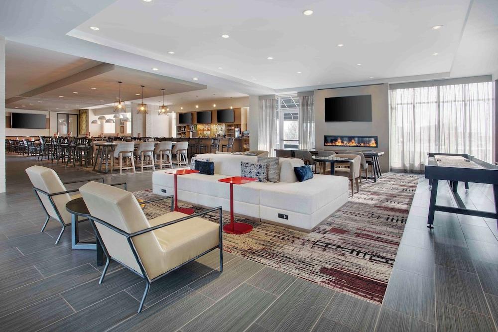 DoubleTree by Hilton Chicago Midway Airport photo 1
