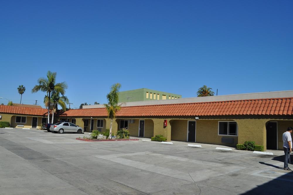 Rocky Inn Motel Long Beach, CA photo 1