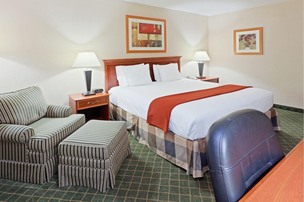 Holiday Inn Express & Suites Kent - University Area by IHG photo 7