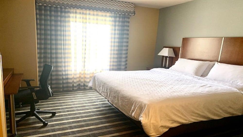 Holiday Inn Express & Suites Perry-National Fairground Area #34 by IHG photo 19