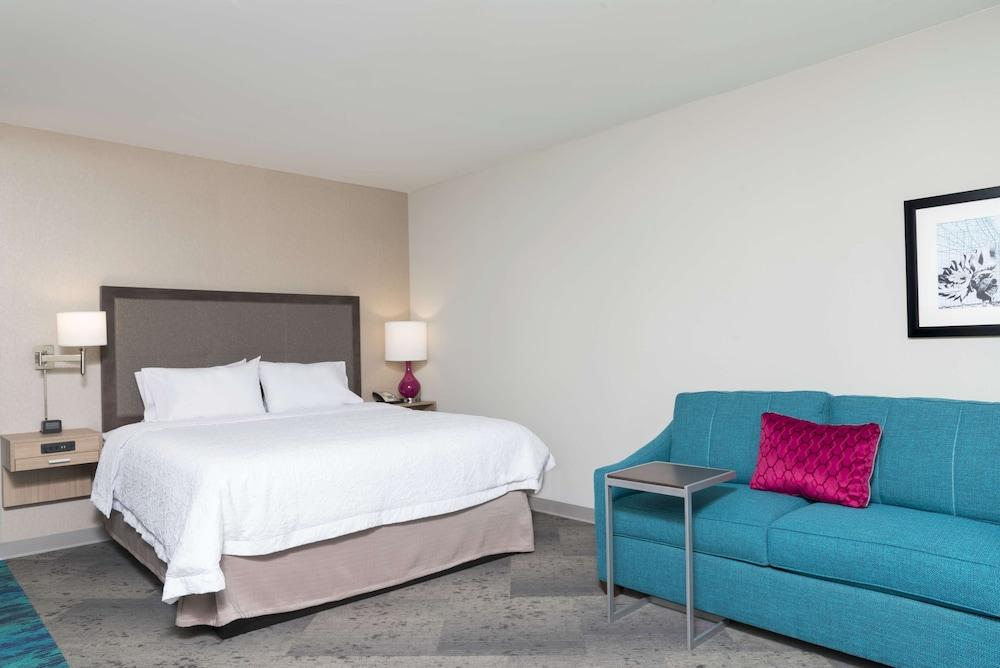 Hampton Inn & Suites Chicago Schaumburg photo 19