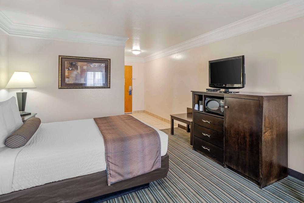 Best Western Liberty Inn photo 7