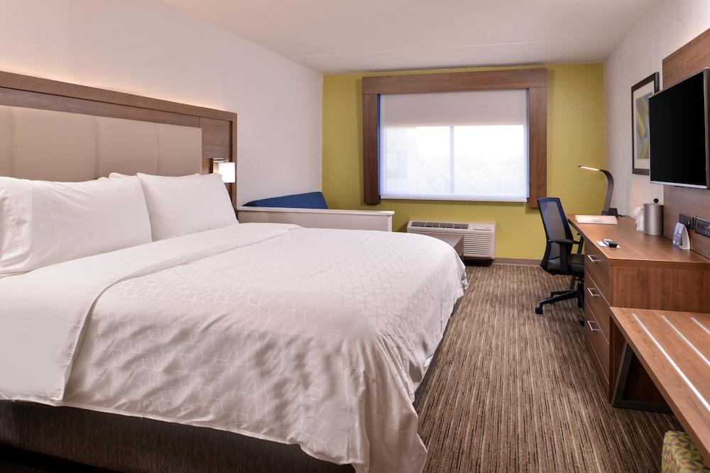 Holiday Inn Express Hotel & Suites Mesquite by IHG photo 7
