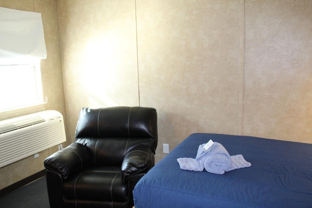 Target Hospitality-Seven Rivers Lodge Carlsbad photo 20