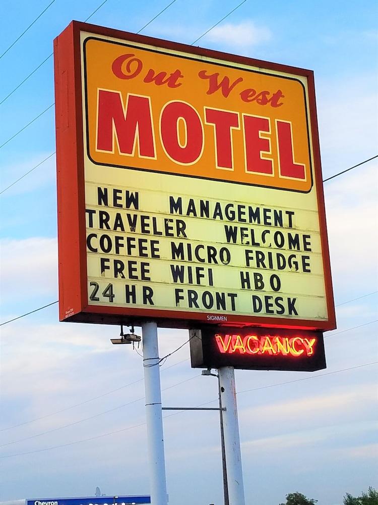 Out West Motel photo 13